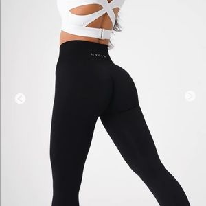 NVGTN Black Solid Seamless Leggings size M